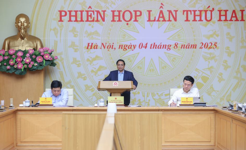 Thủ tướng: Chậm nhất năm 2027, Việt Nam phải thiết kế, chế tạo... một số chip bán dẫn