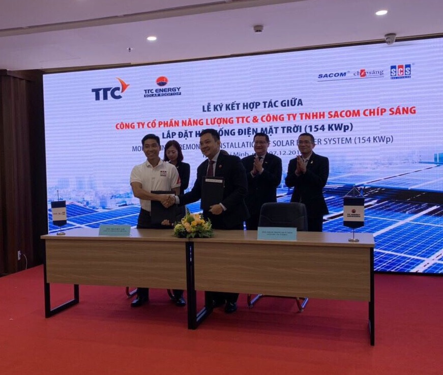 Signing ceremony of installation of solar roof system between TTC Solar Energy Joint Stock Company and Sacom- Chip Sang Company Limited