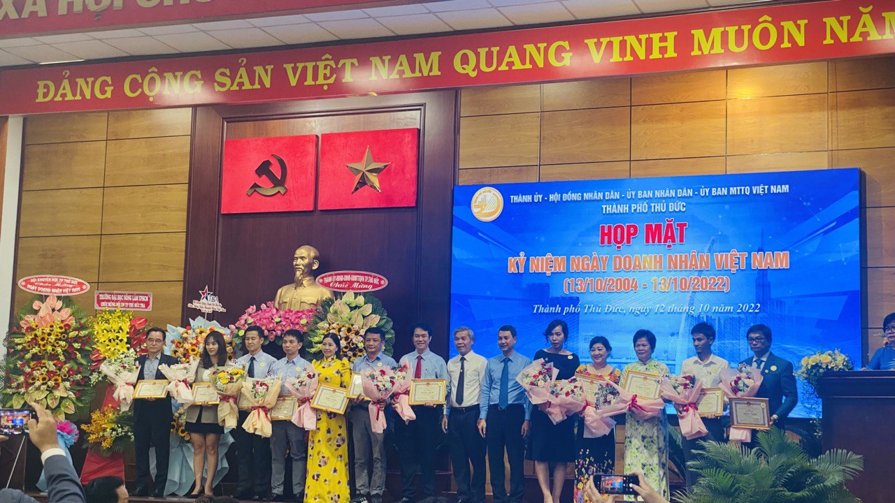 SCS tham dự Họp mặt Kỷ niệm 18 năm ngày Doanh nhân Việt Nam (13/10/2004 - 13/10/2022)